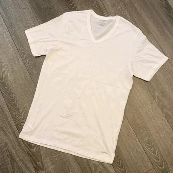 Calvin Klein cotton Slim Fit v-neck T-Shirt - Picture 2 of 4